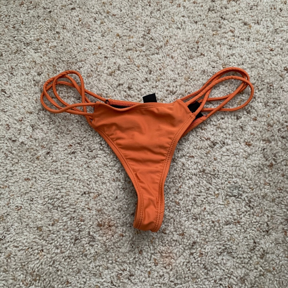 Boutine La bottoms